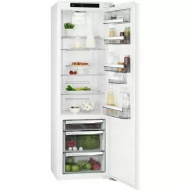 AEG SKE818E9ZC beépíthető hűtőszekrény, 177 cm, 276 l, 3 db naturafresh fiók, coolmatic, mutiflow, érintővezérlés, 37 db(a)